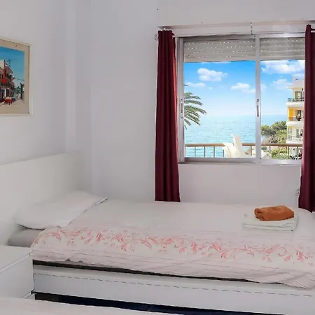 Fuer 2 Personen Ca 50 Qm In Nerja, Andalusien Costa Del Sol Daire *